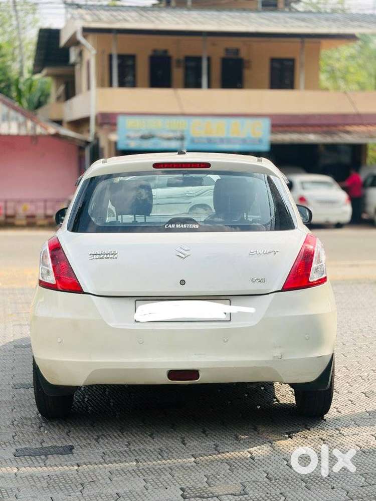 Maruti Suzuki Swift Vxi + Manual, 2012, Petrol