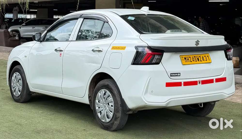 Swift Dzire Tour S Cng 2025