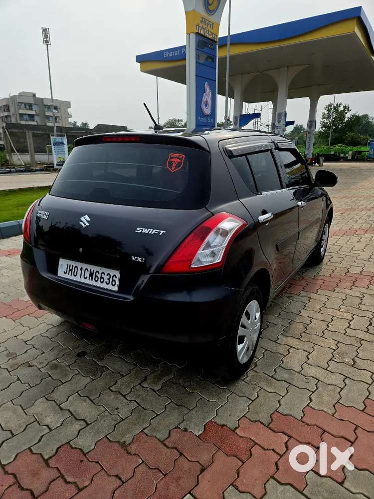 Maruti Suzuki Swift 2017 Vxi 4200 Km 1st Owner