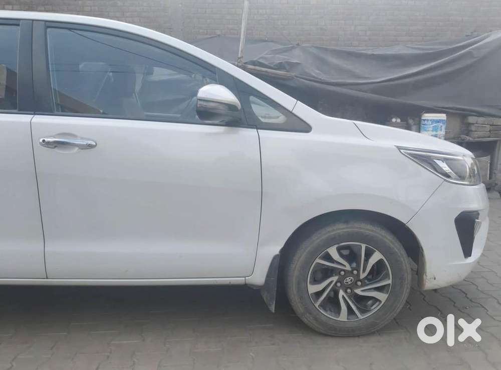 Toyota Innova Crysta 2022 Petrol Well Maintained