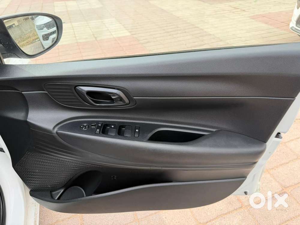 Maruti Suzuki Baleno 1.3 Sigma, 2016, Petrol