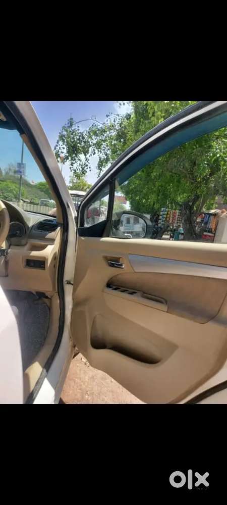Maruti Suzuki Ertiga 2015 Diesel 120000 Km Driven