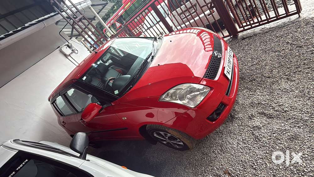 Maruti Suzuki Swift Vxi Ags, 2010, Petrol