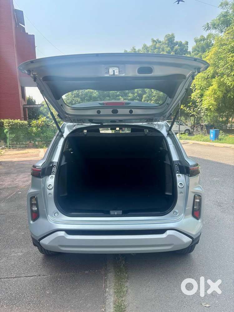 Maruti Suzuki Grand Vitara 1.5 Delta Smart Hybrid At, 2024, Petrol