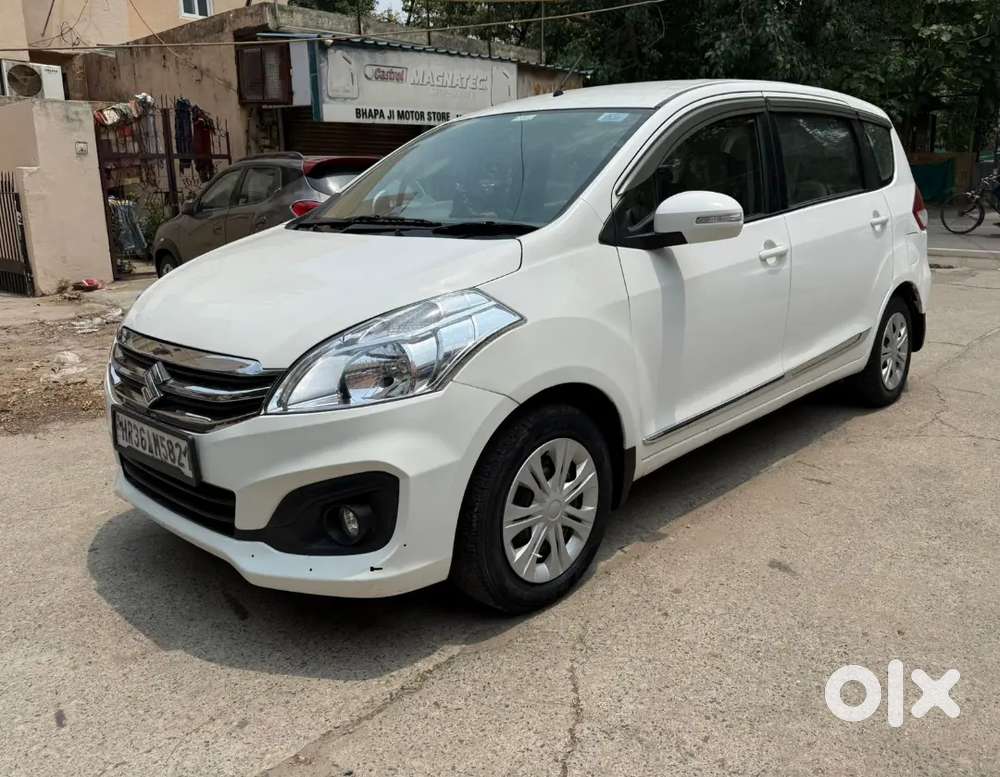 Maruti Suzuki Ertiga 2017 Petrol 90952 Km Driven+green Cng