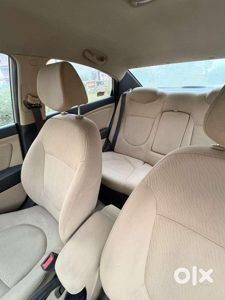 Hyundai Verna Fluidic 2011