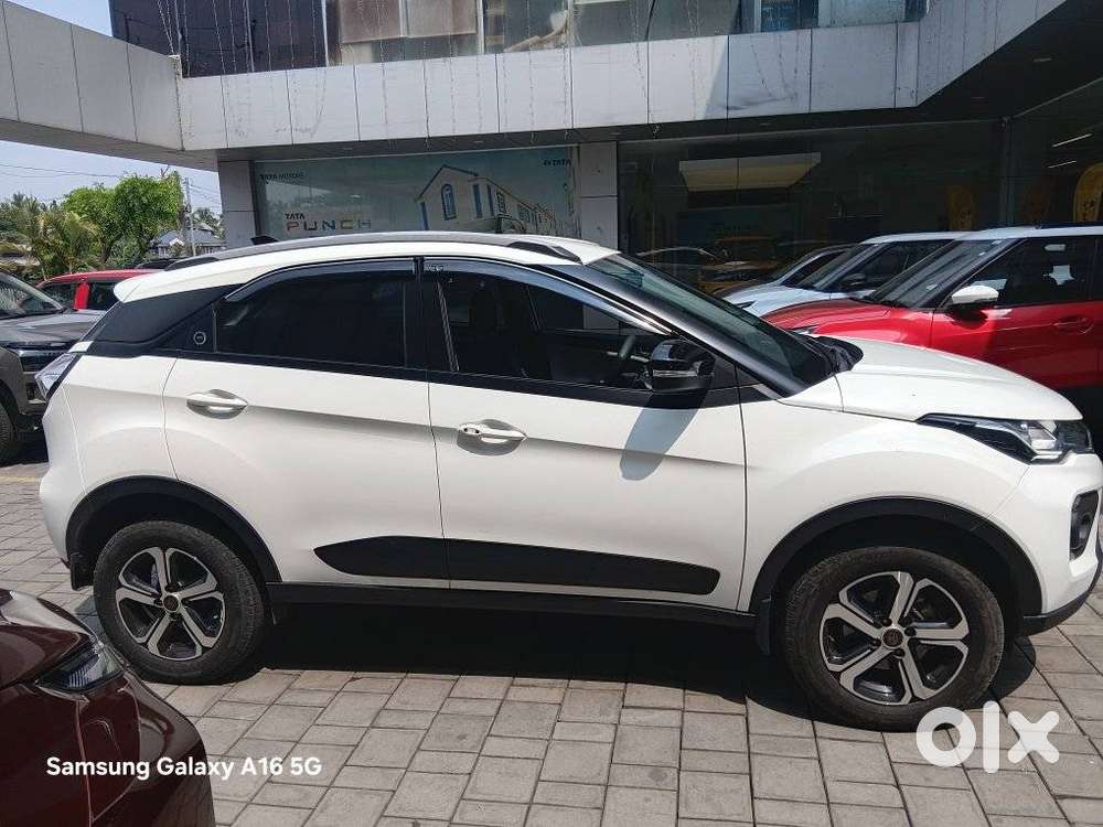 Tata Nexon 1.2 Revotron Xza Plus, 2024, Petrol