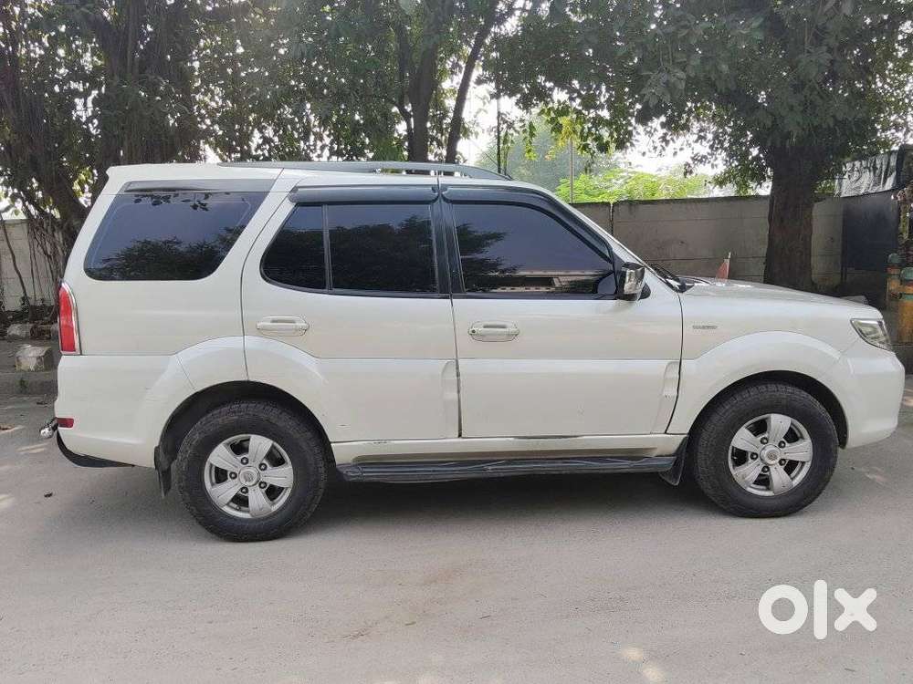 Tata Safari Storme Explorer Edition, 2015, Diesel