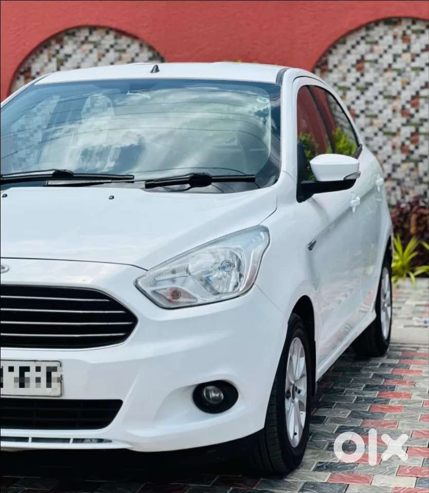 Ford Figo Titanium, 2016, Petrol