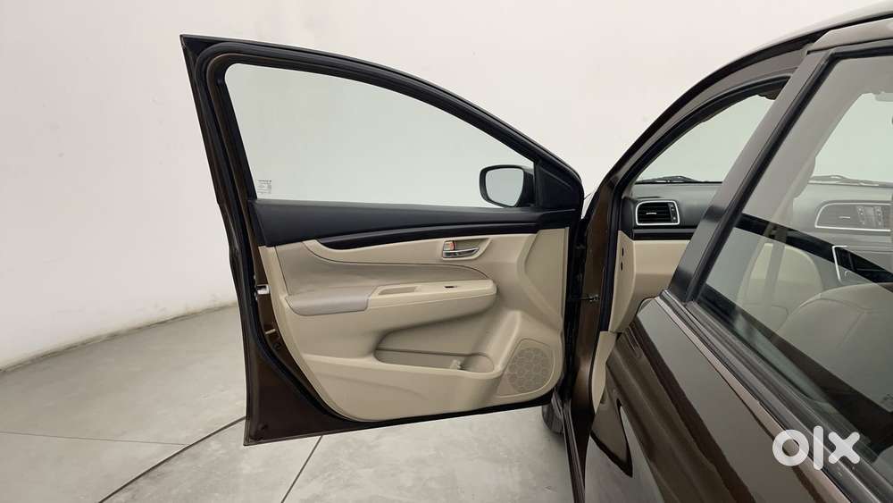 Maruti Suzuki Ciaz 2014-2017 At Zxi, 2016, Petrol