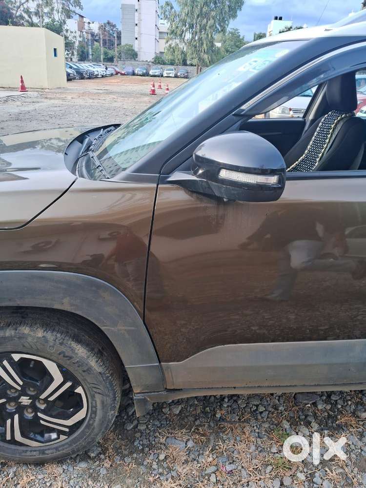 Maruti Suzuki Brezza 1.5 Zxi Plus Smart Hybrid Dual Tone, 2022, Petr..