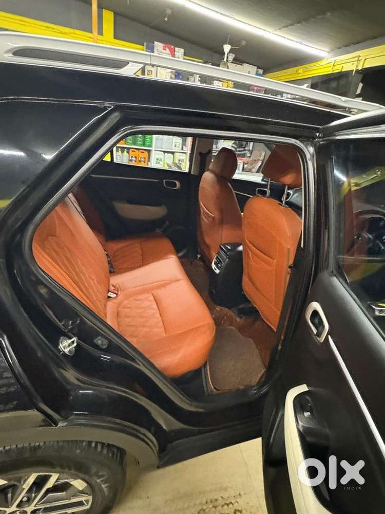 Hyundai Venue 2023 Petrol Well Maintained