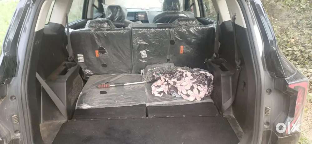 Kia Carens Clavis 2025 Petrol 3300 Km Driven