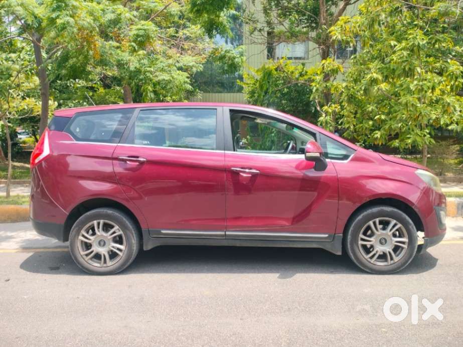 Mahindra Marazzo M8, 2019, Diesel