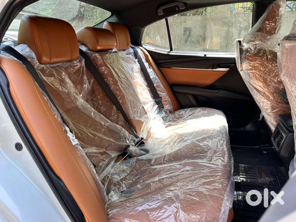 Toyota Camry Hybrid, 2025, Petrol