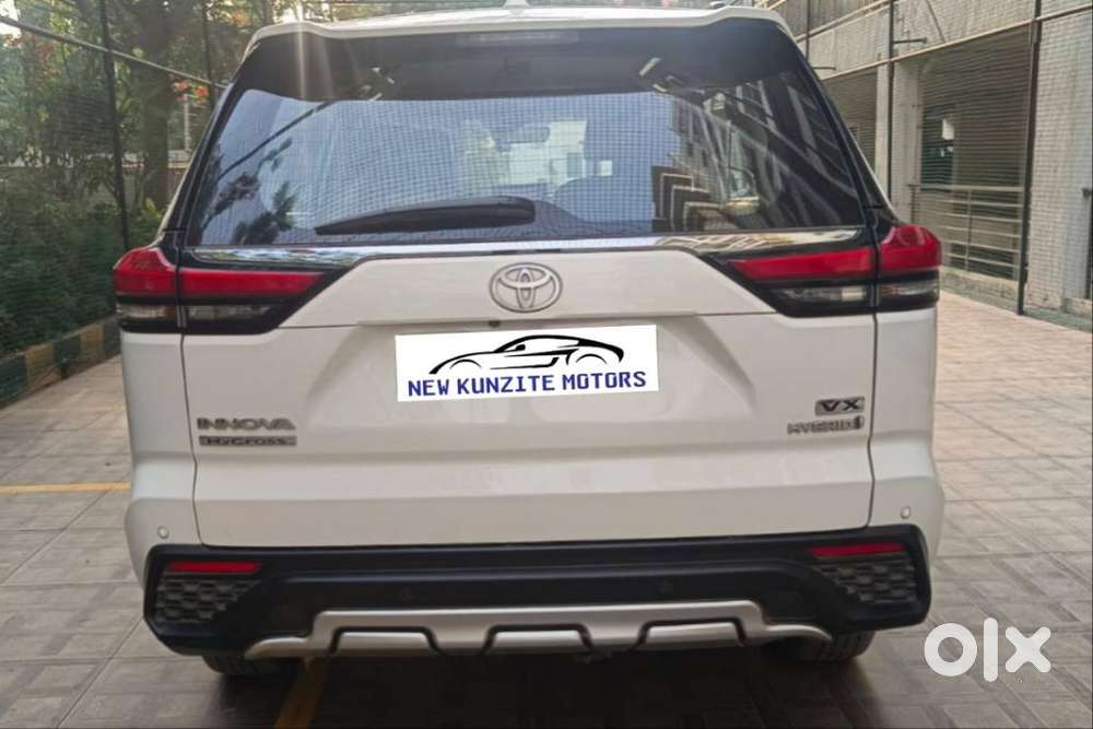 Toyota Innova Hycross 2.0 Vx Hybrid 7 Str, 2023, Petrol