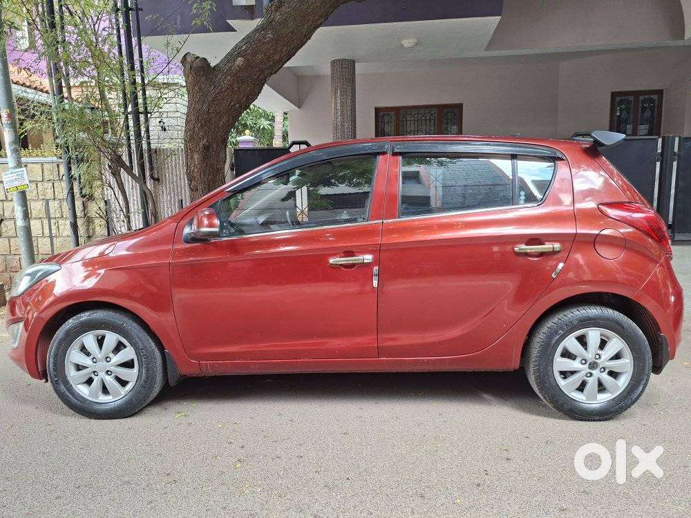 Hyundai I20 Sportz 1.4 At Vtvt, 2013, Petrol