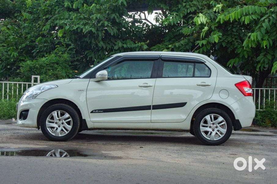 Maruti Suzuki Swift Dzire 1.2 Zxi Bsiv, 2013, Petrol
