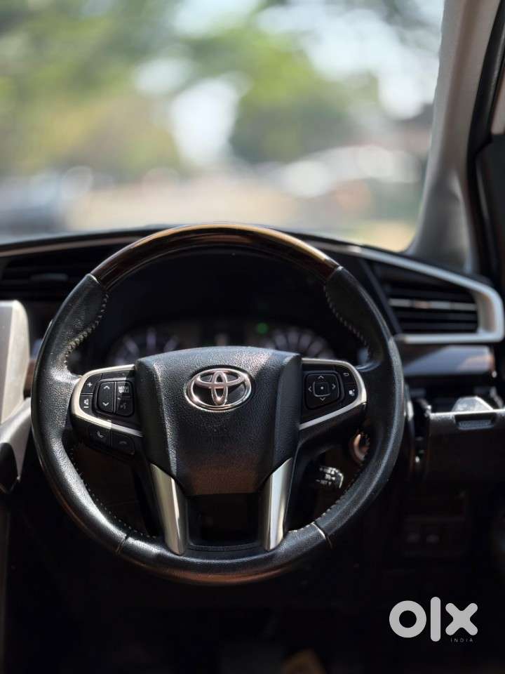 Toyota Innova Crysta [2020-ongoing] 2.4 Zx At 7 Str, 2022, Diesel