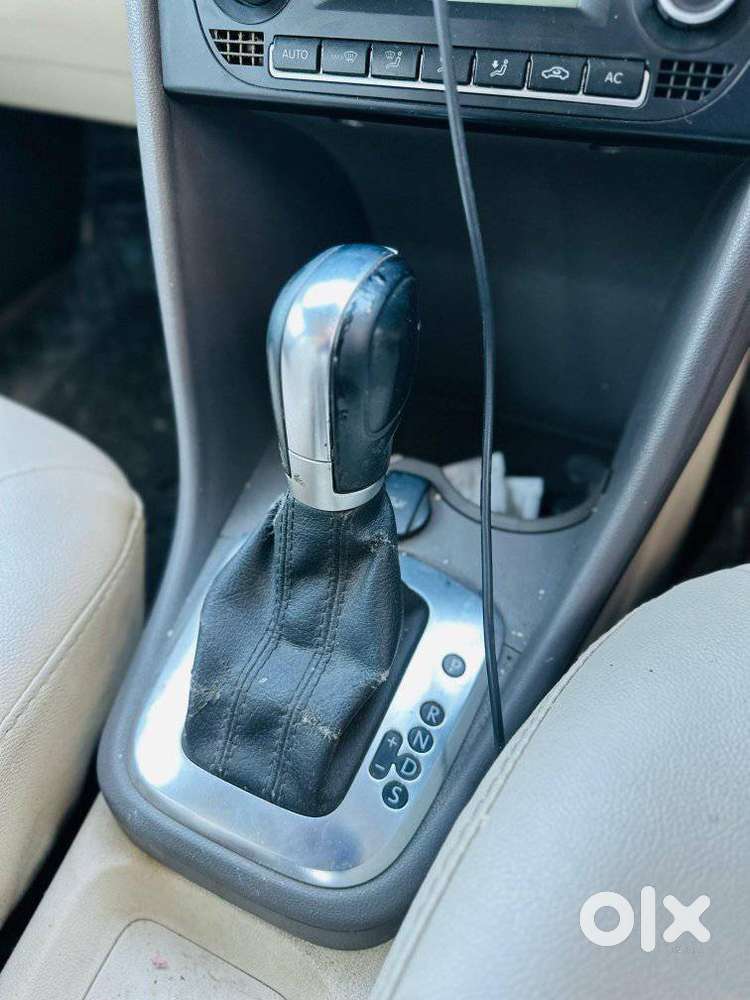 Volkswagen Vento 1.2 Highline Plus At 16 Alloy, 2011, Petrol