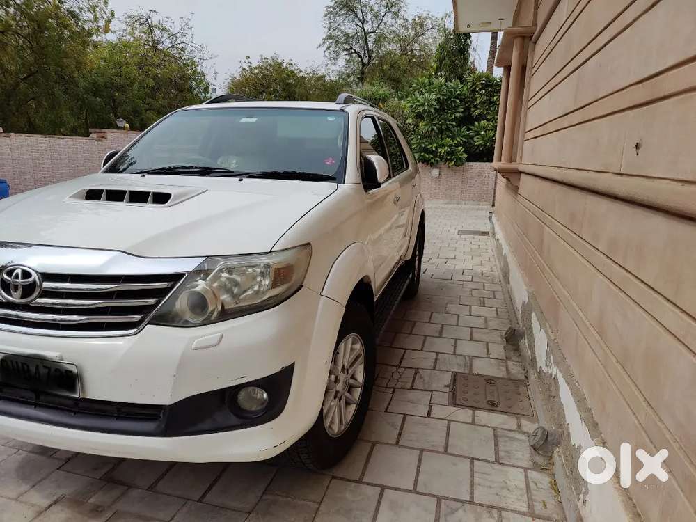 Toyota Fortuner 2012 Diesel 143000 Km Driven