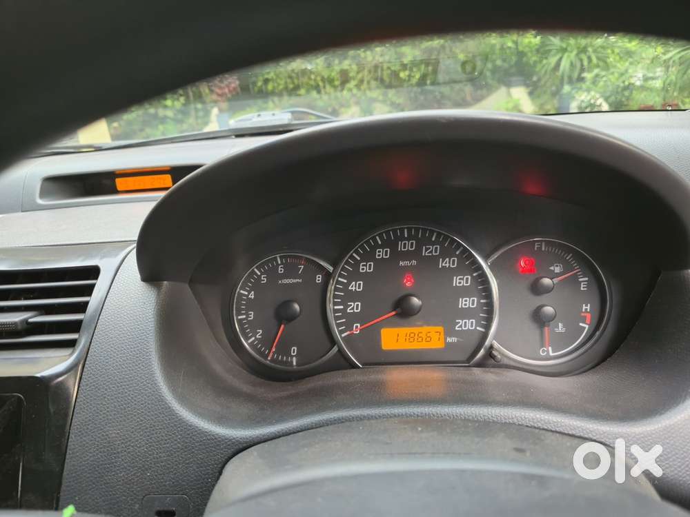 Swift Dzire Petrol 2011