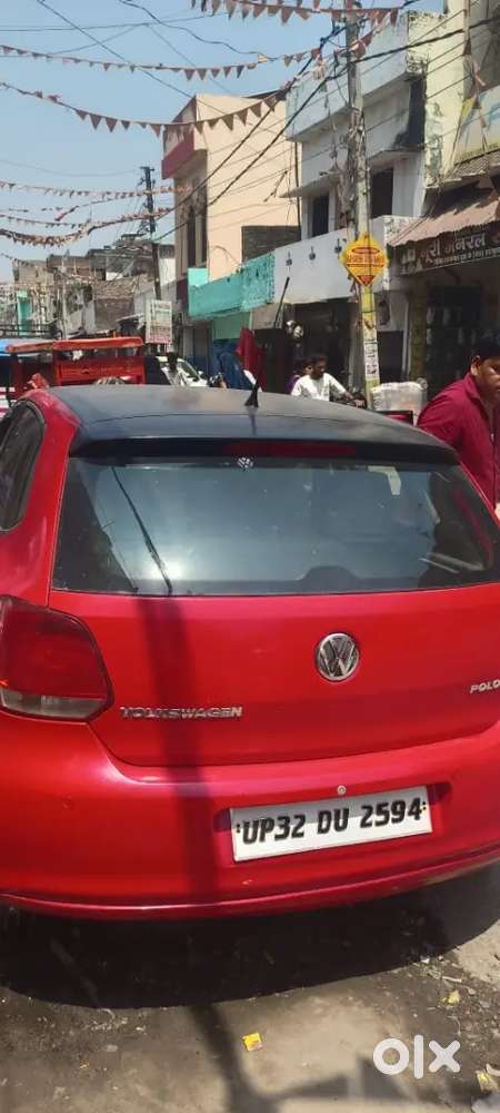 Volkswagen Polo 2012 Petrol 90000 Km Driven Roof Black