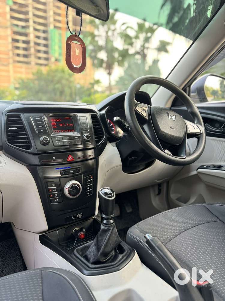 Mahindra Xuv300 W6, 2023, Petrol