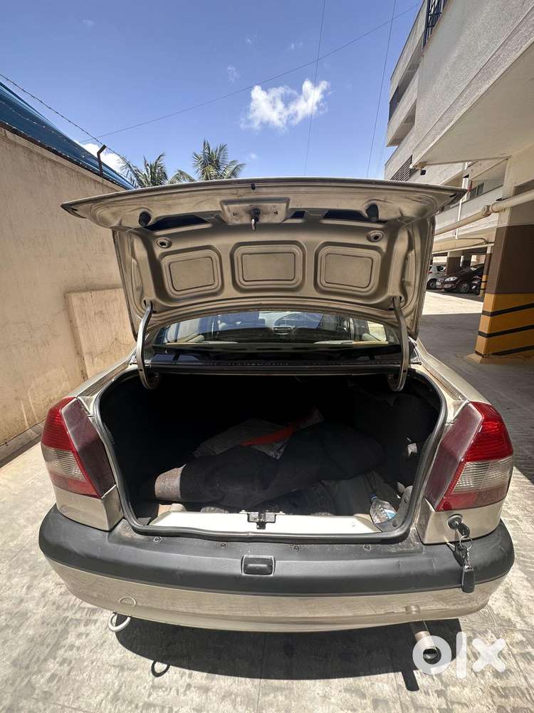 Ford Ikon 1.3l Rocam Flair, 2006, Petrol