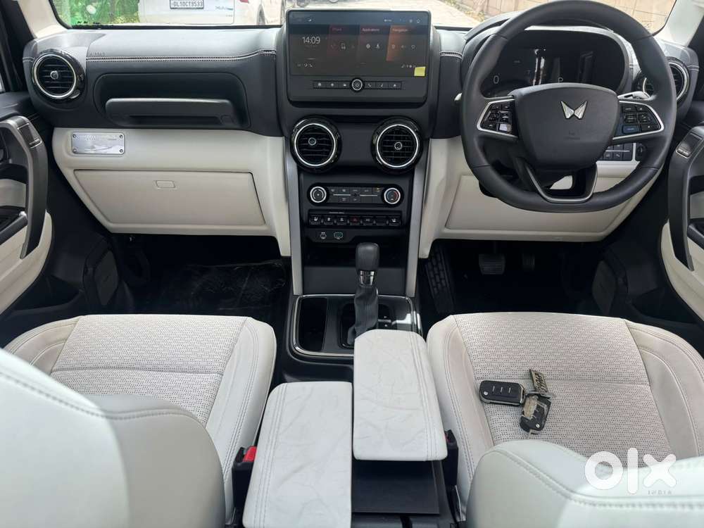 Mahindra Thar Roxx Mx5 Petrol Mt 2wd, 2026, Petrol