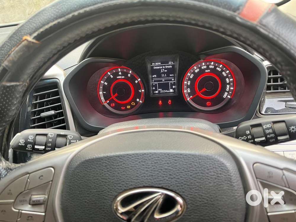 Mahindra Xuv300 2019 Petrol Well Maintained