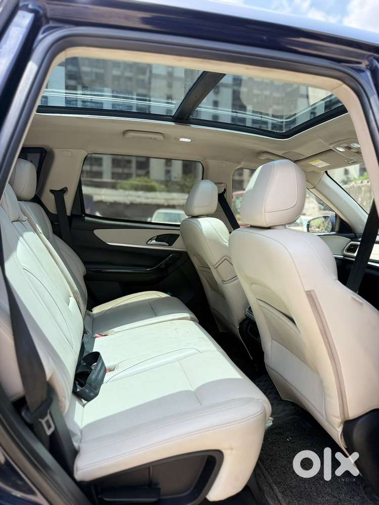 Mahindra Xuv700 2.0 Ax 7 Petrol At Luxury Pack Str, 2025, Diesel