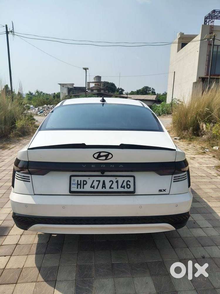 Hyundai Verna 1.5 Mpi Mt Sx (o), 2023, Petrol