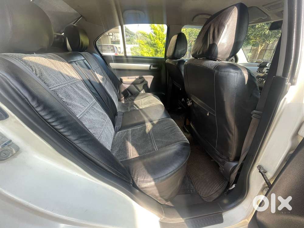 Maruti Suzuki Swift Dzire Vxi, 2012, Petrol