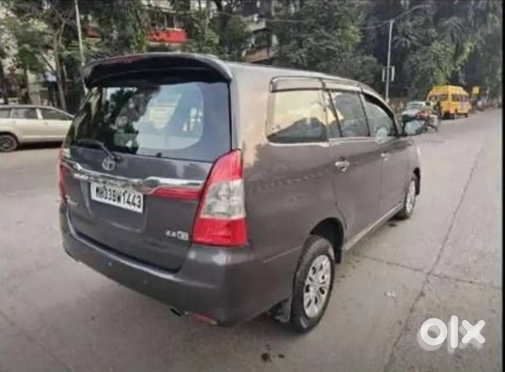 Toyota Innova 2015 Diesel Well Maintained