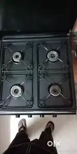 Four Burner Gas Stove excellent condition