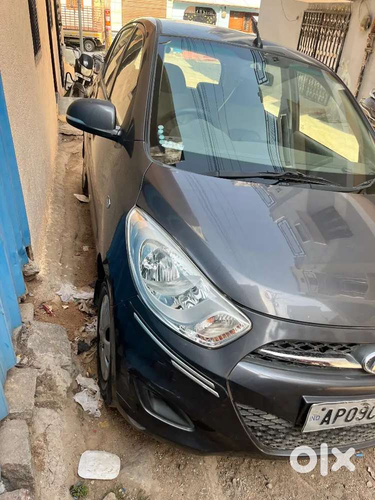 Hyundai I10 Sportz At (2011)  Single Owner  Smooth Automatic