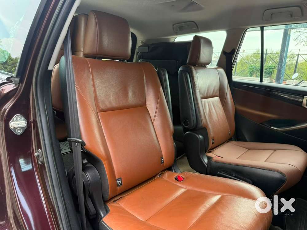 Toyota Innova Crysta Zx At 2016 Diesel Well Maintained