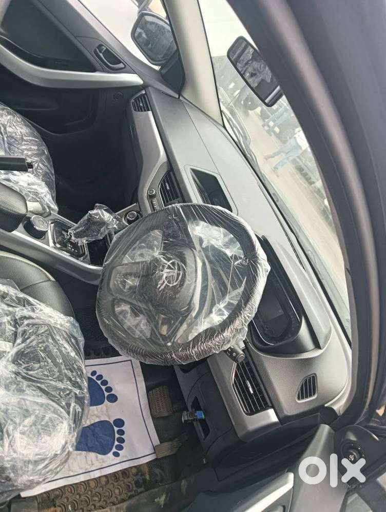 Tata Nexon 1.5 Revotorq Xma Plus (s) Amt, 2022, Petrol