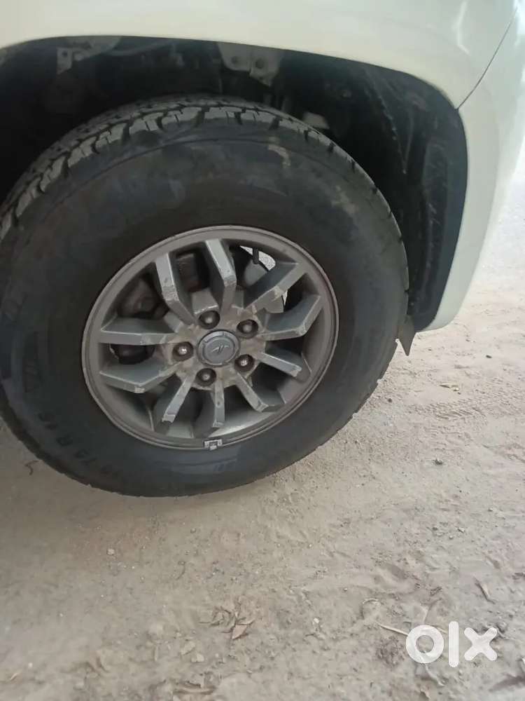 Mahindra Tuv 300 2019