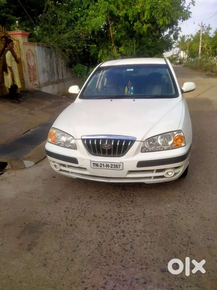 Hyundai Elantra 2005 Petrol Variant