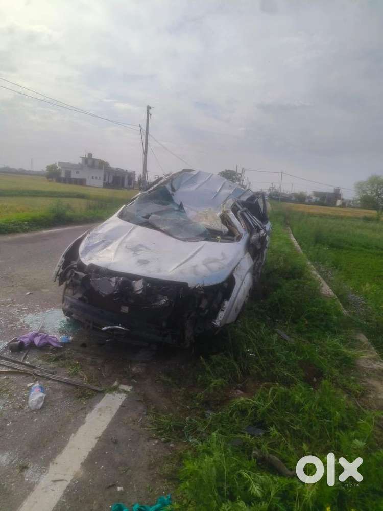 Mahindra Xuv500 2014 Diesel Spare Parts Or Kabdai