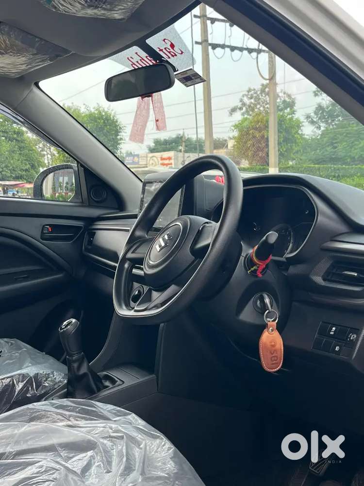Maruti Suzuki Brezza 2025 Lxi Smart Hybrid