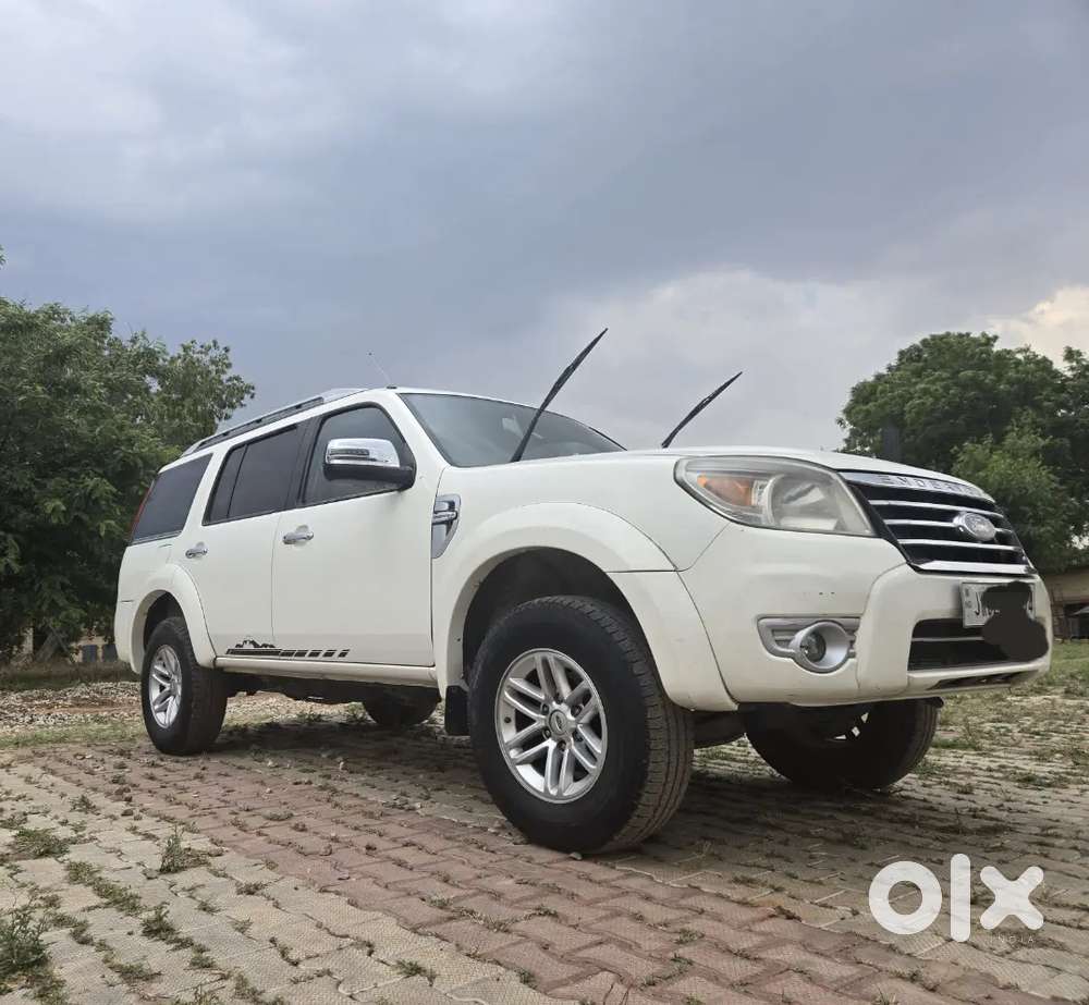 Ford Endeavour 2013 Diesel 105000 Km Driven