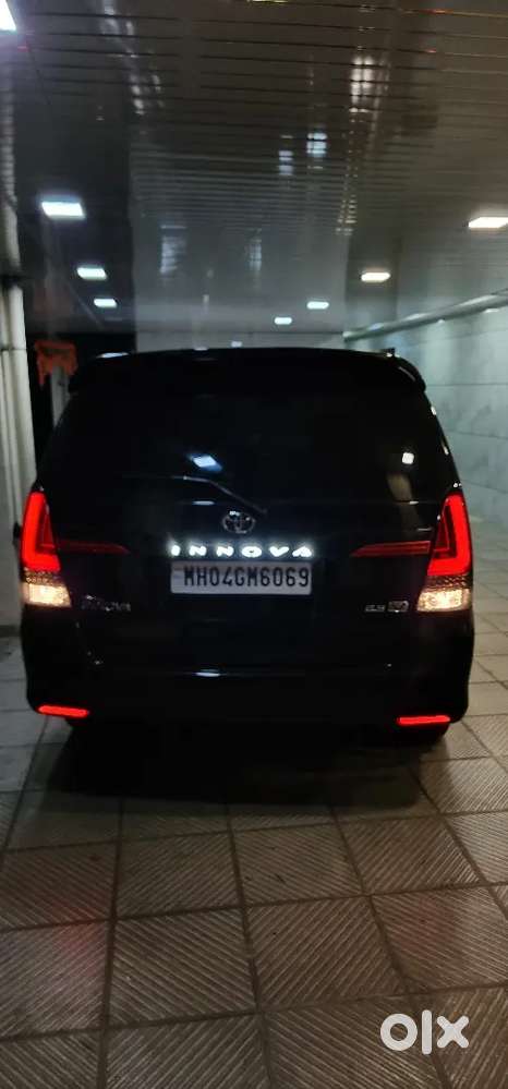 Toyota Innova 2014  2.5 V (mafia Spec)