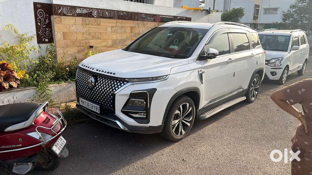 Mg Hector Plus 2023 Km Driven