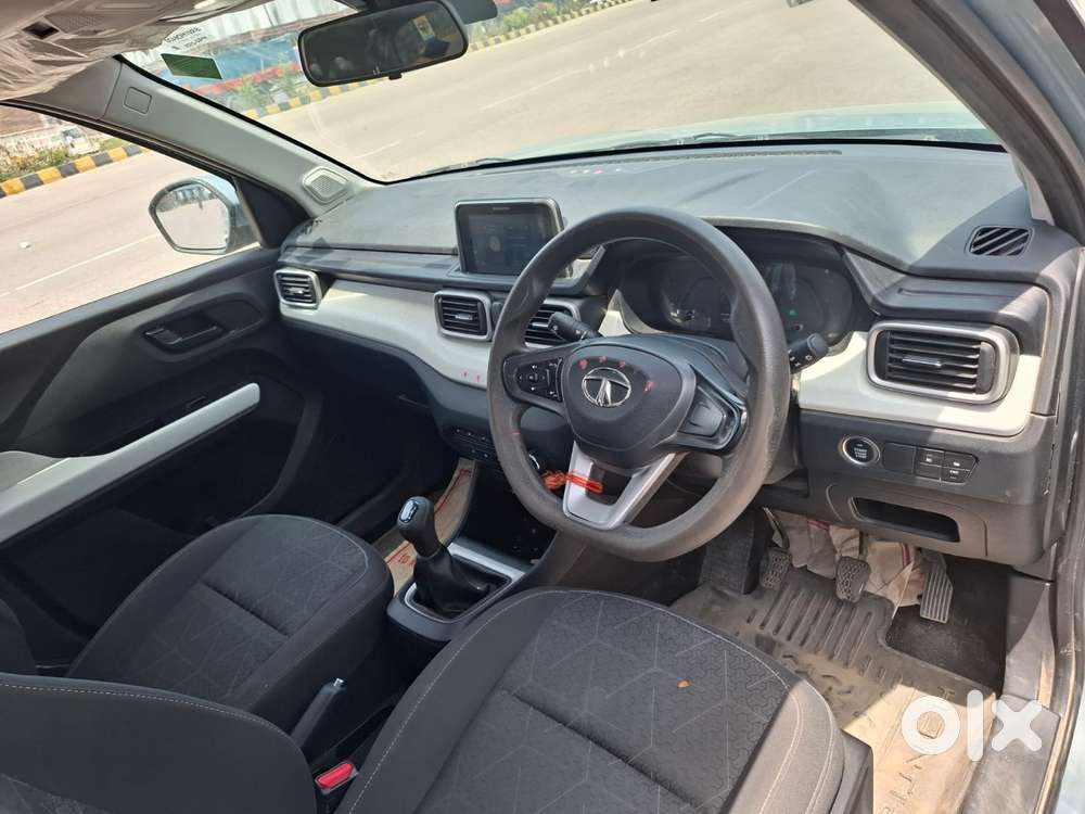 Tata Punch Accomplished Dazzle Sunroof Cng, 2024, Petrol
