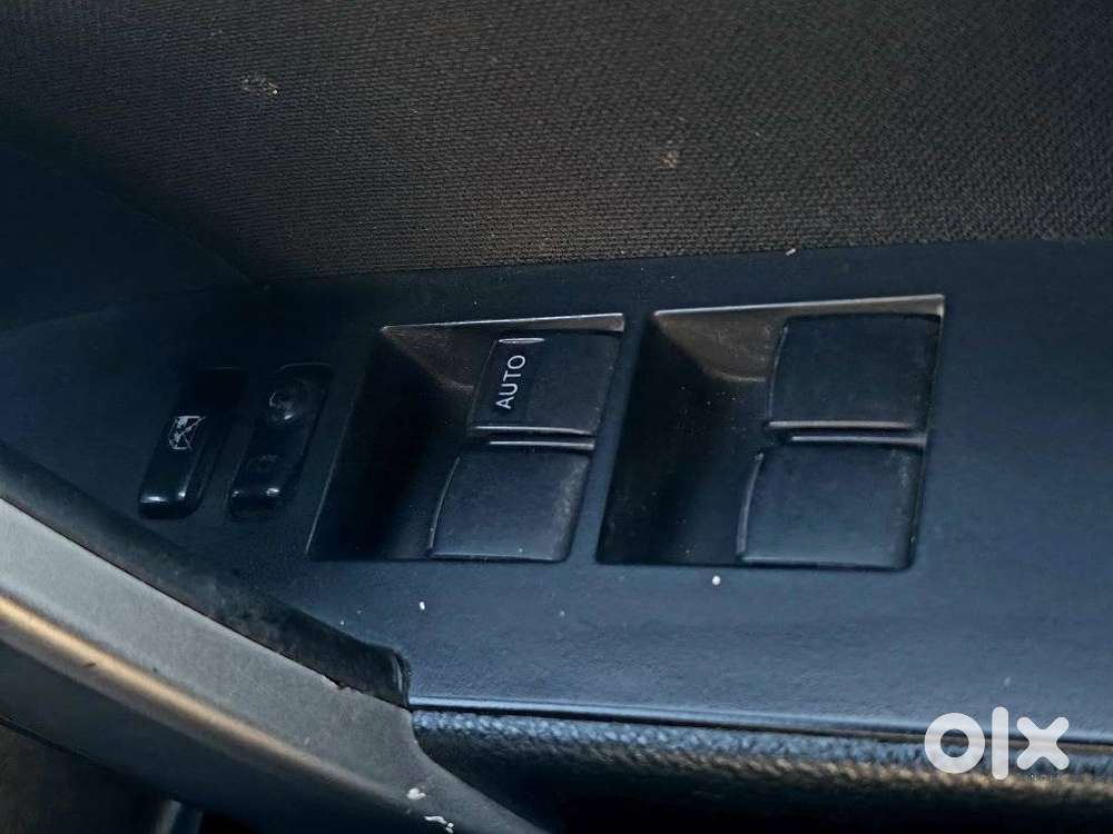 Toyota Corolla Altis G At, 2014, Petrol