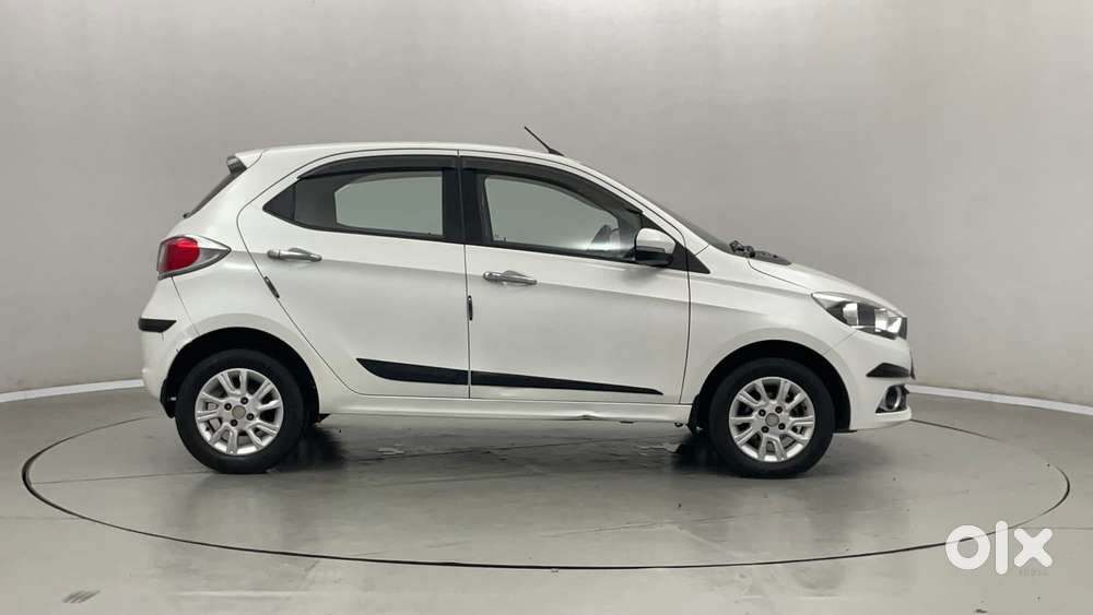 Tata Tiago Xz, 2016, Petrol