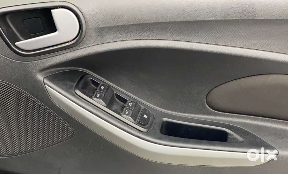 Ford Figo 2012-2015 Petrol Titanium, 2017, Petrol